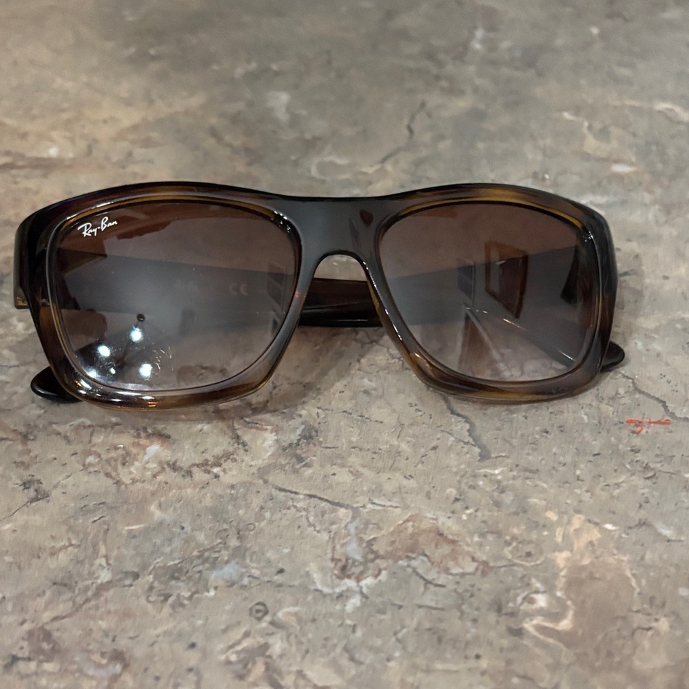 Ray-Ban Tortoise Shell Sunglasses